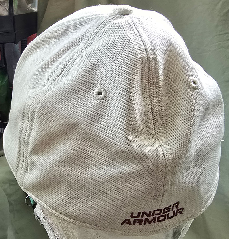 UNDER ARMOUR beige