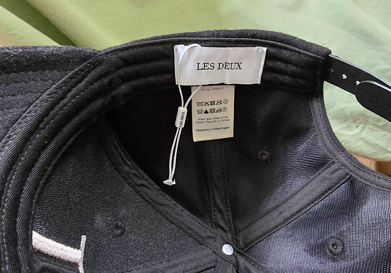LES DEUX