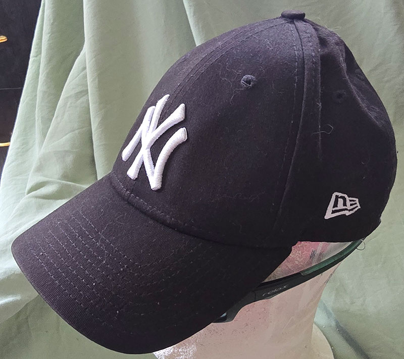 NY NEW ERA 9FORTY black jeans