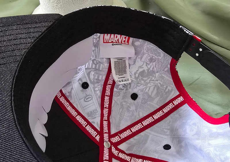 SNMARVEL APBACK CAP ALL OVER COMIC UND LOGO