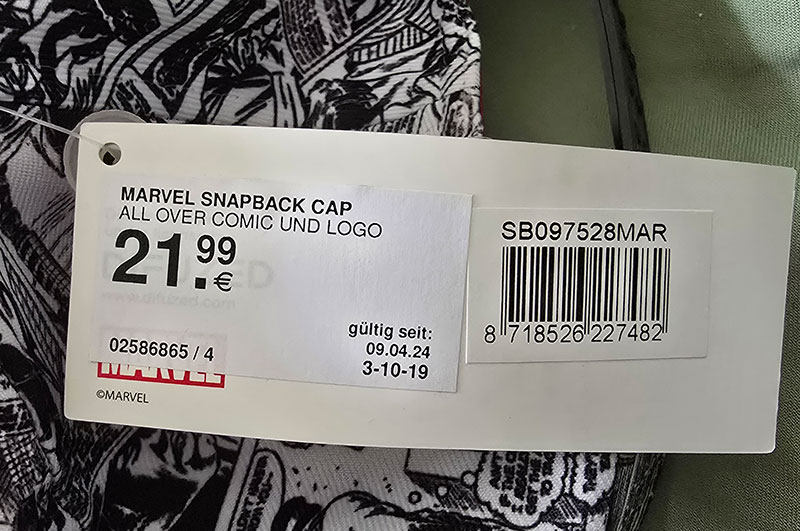 SNMARVEL APBACK CAP ALL OVER COMIC UND LOGO