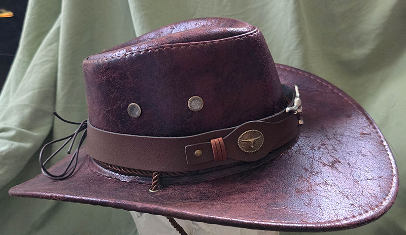 COWBOY HAT