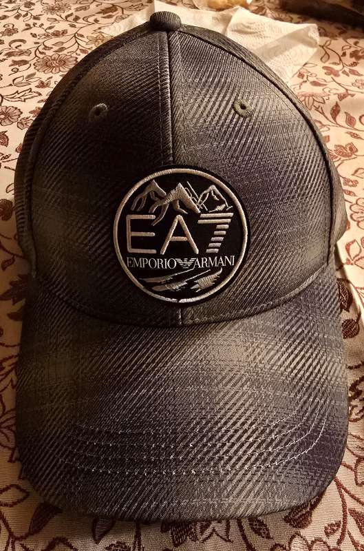 Train apres ski cap EMPORIO ARMANI dark green fancy 1