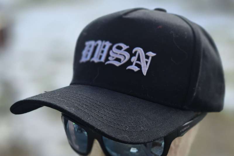 DUSN black 