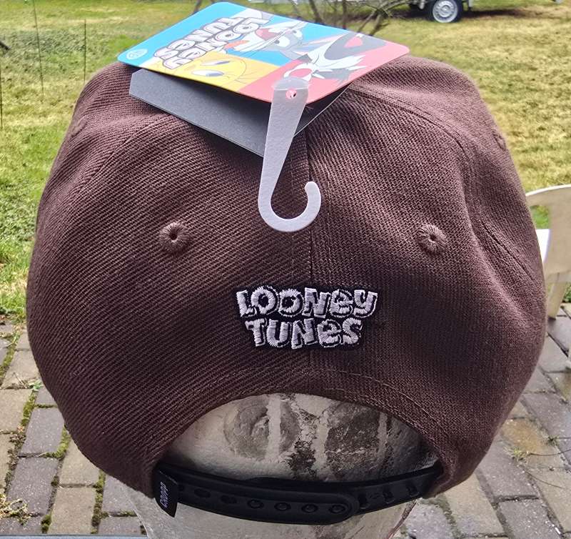 Tasmanian Devil Loones Tunes brown jeans