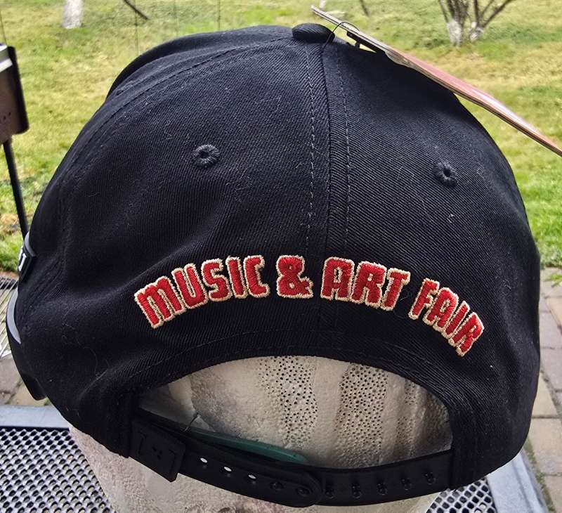 FAR OUT Peace, Love & Music PEANUTS black brown