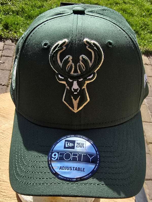 MILWAUKEE BUCKS Path BUCKS Path  NEW ERA 9FORTY dark green