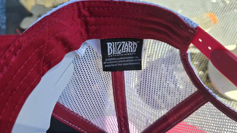 Warcraft red white