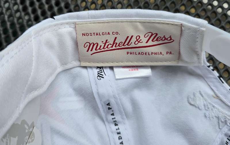 VEGAS,  Mitchell & Ness,  NOSTALGIA CO, PHILADELPHIA PA, NHL IN YOUR FACE DEADSTOCK white