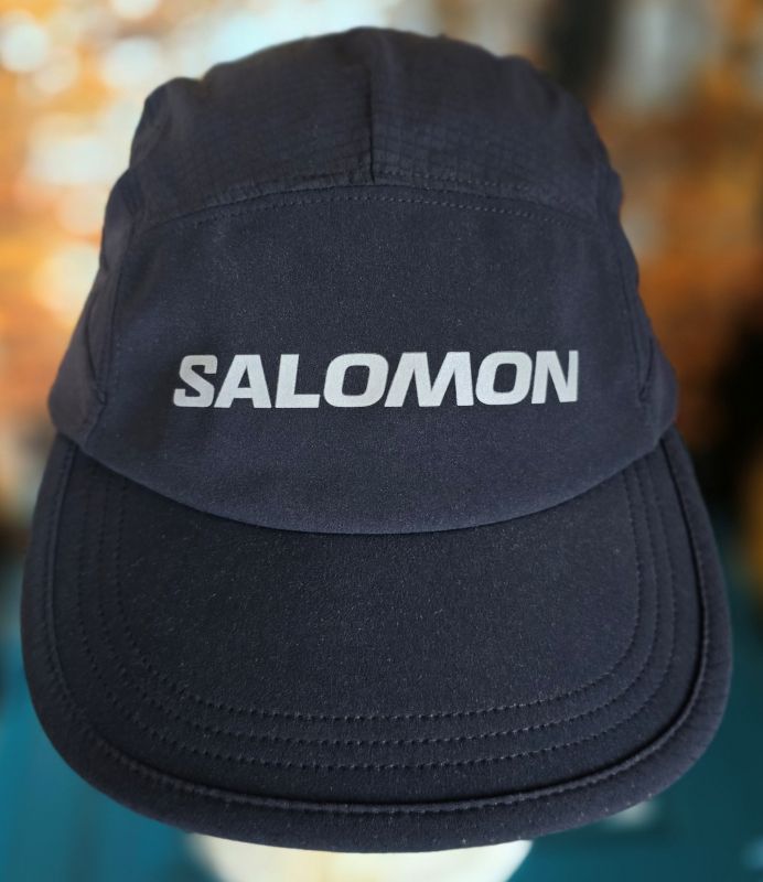 SOLOMON deep black