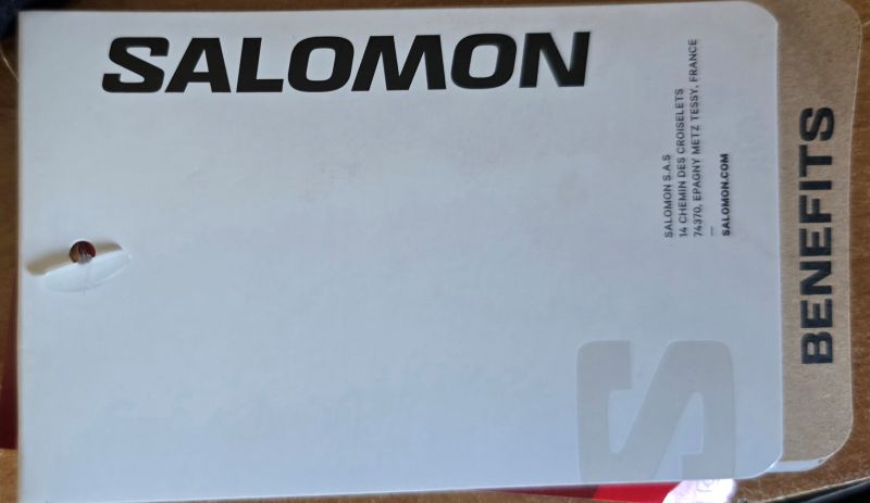 SOLOMON deep black