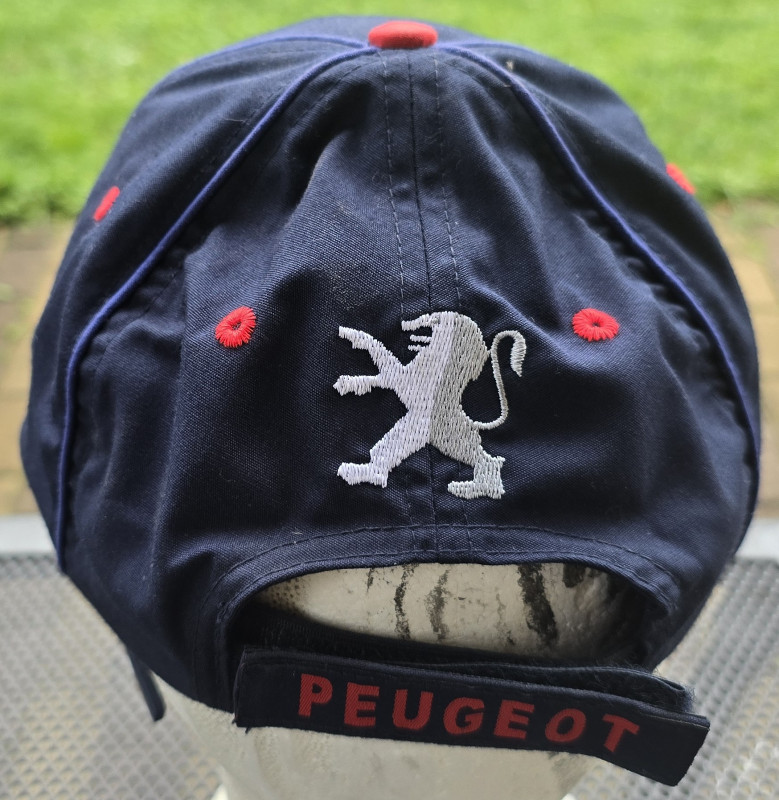 Peugeot dark blue red