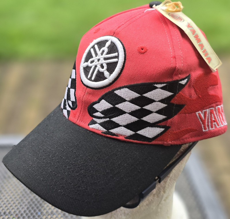 Yamaha red black