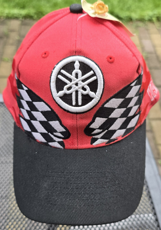 Yamaha red black