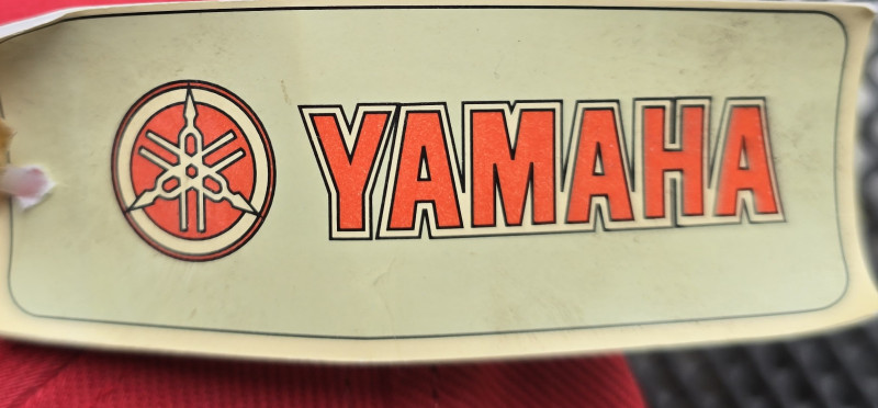 Yamaha red black