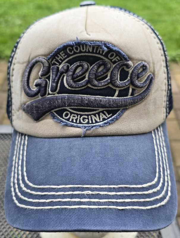 Greece Robin Ruth white dark blue 